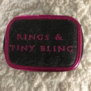 Storage/travel ring case
